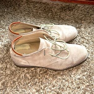 Men’s dress shoes size 9.5